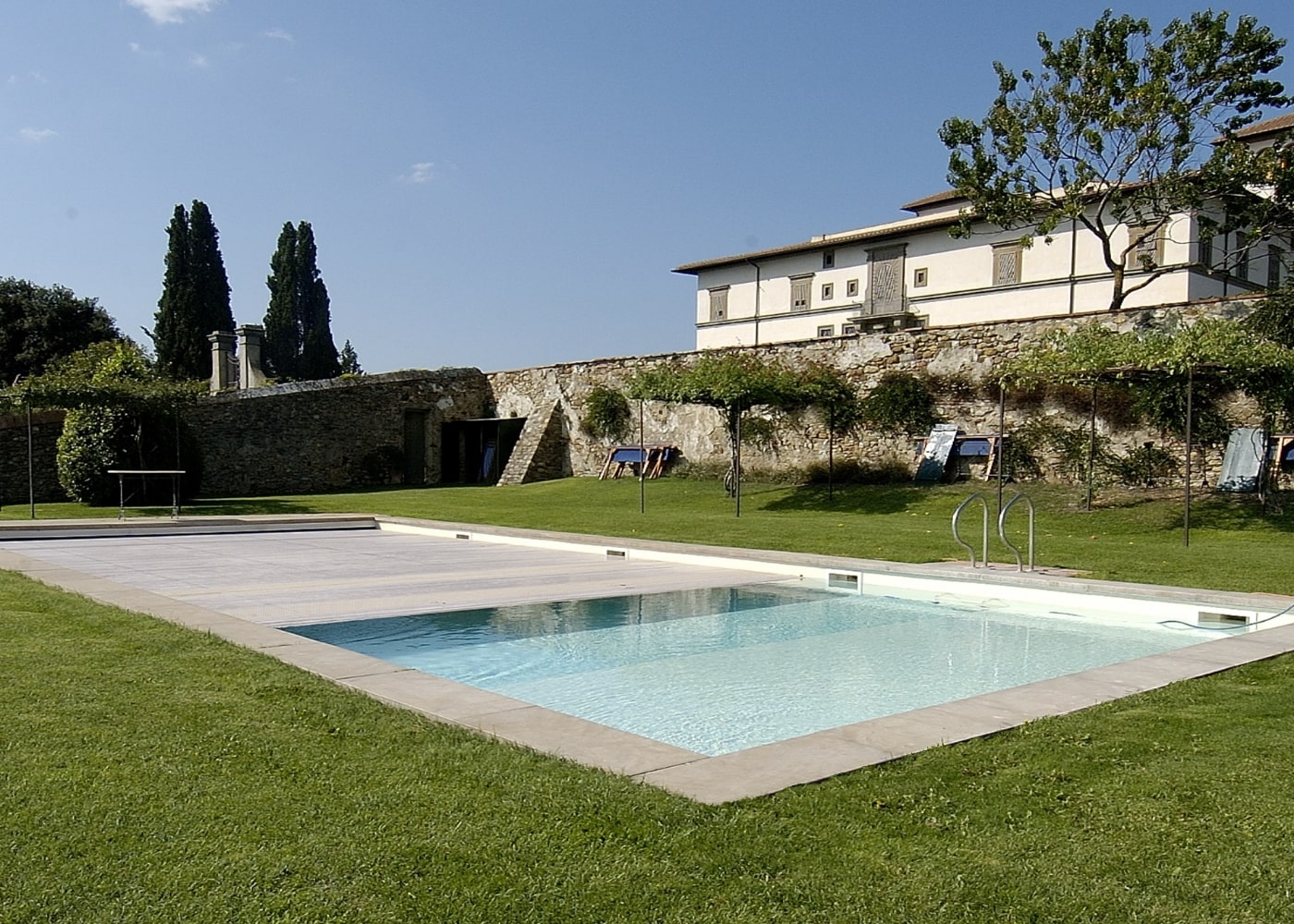 Realizzazione piscina classica in Toscana