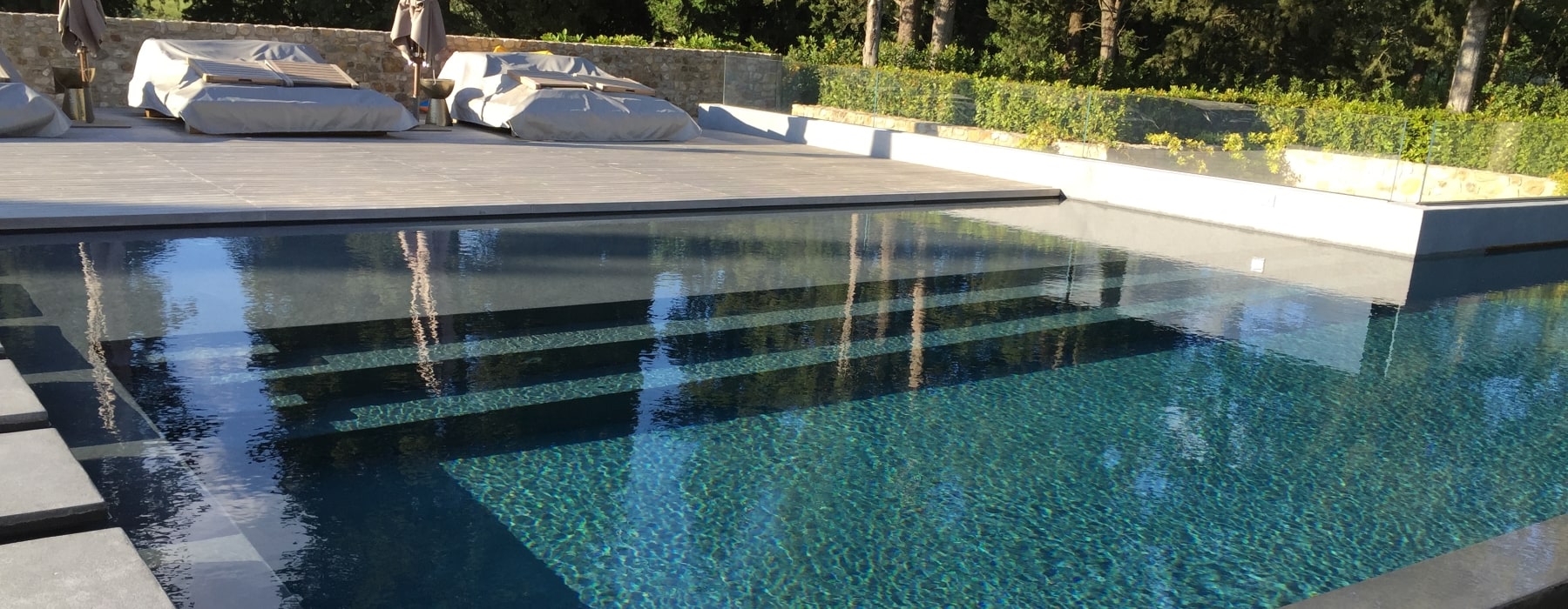 Realizzazione piscine di design in Toscana by Gardenpoo