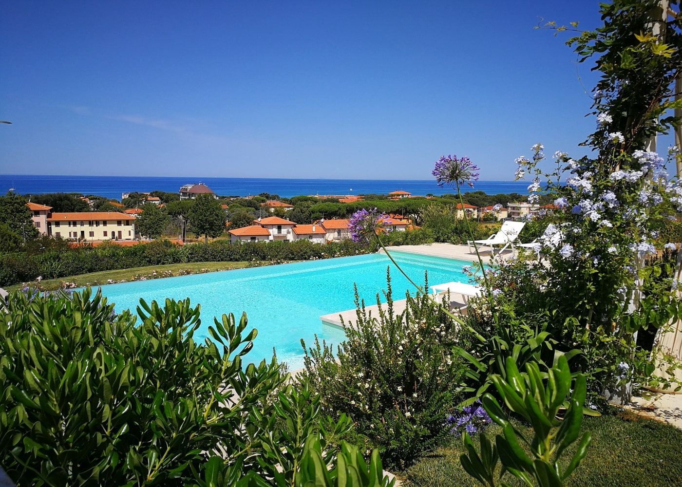 Realizzazione piscina di lusso in Toscana by Gardenpool